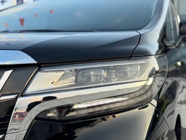 Toyota Alphard 2021