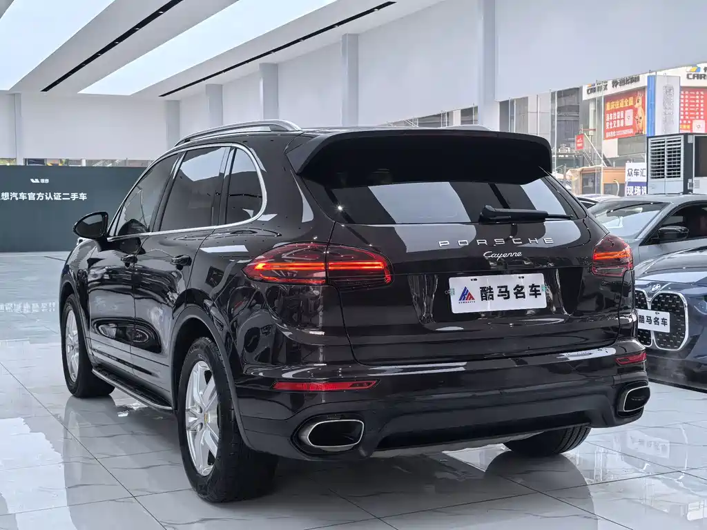 Porsche Cayenne 2017 — фото 13