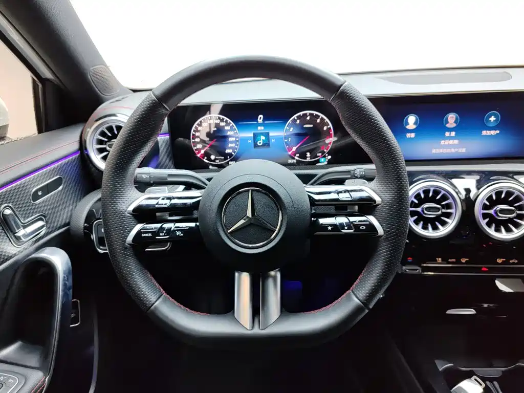 Mercedes-Benz A-Class 2024 — фото 14