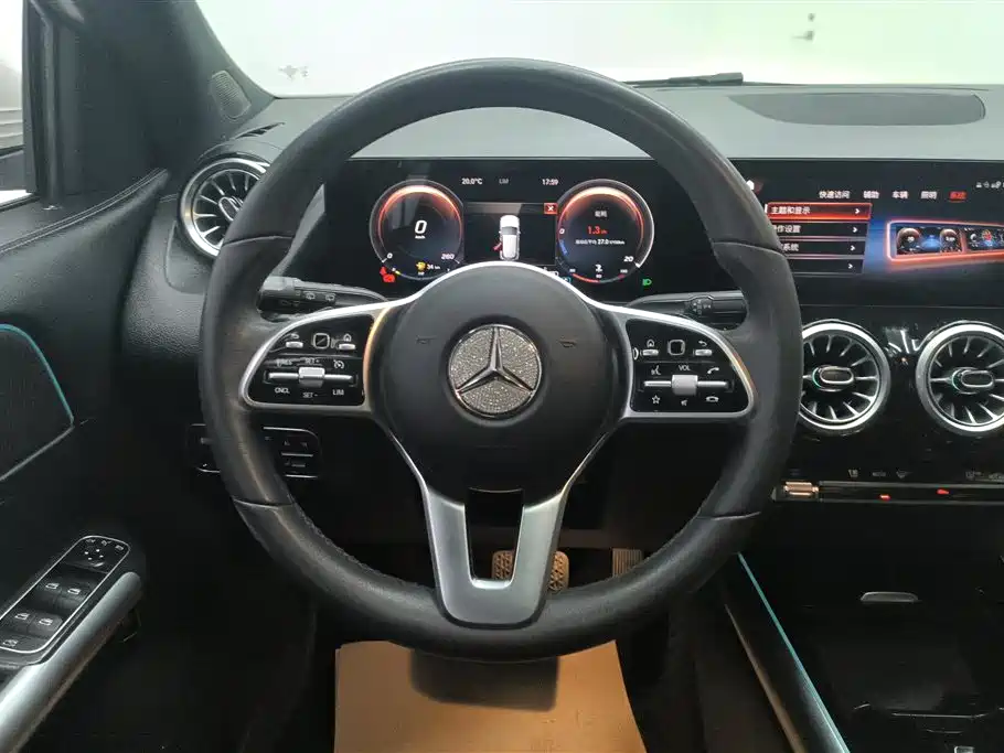 Mercedes-Benz GLA 2021 — фото 15