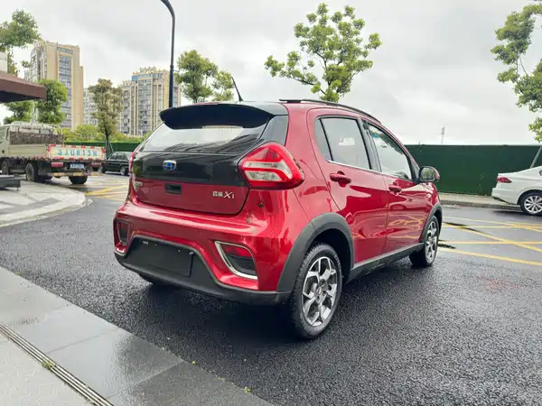 Geely Vision X1 2017