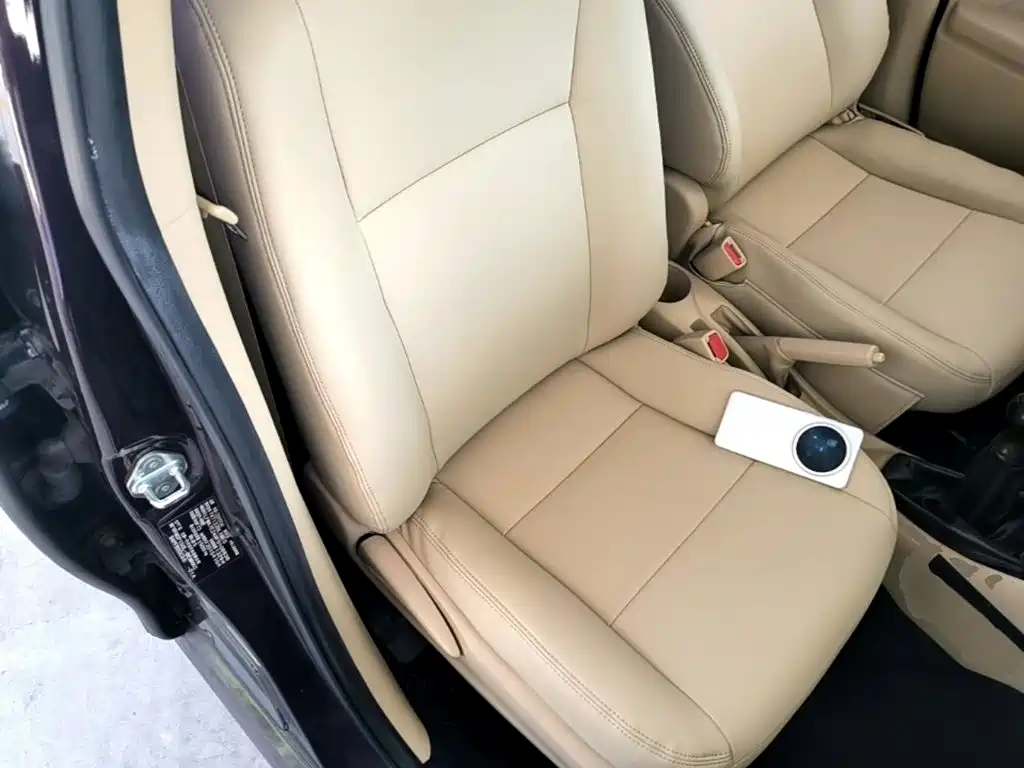 Toyota Vios 2015 — фото 25