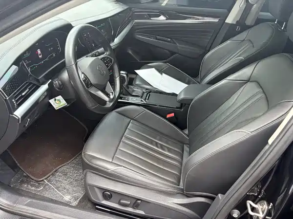 Volkswagen Passat 2023