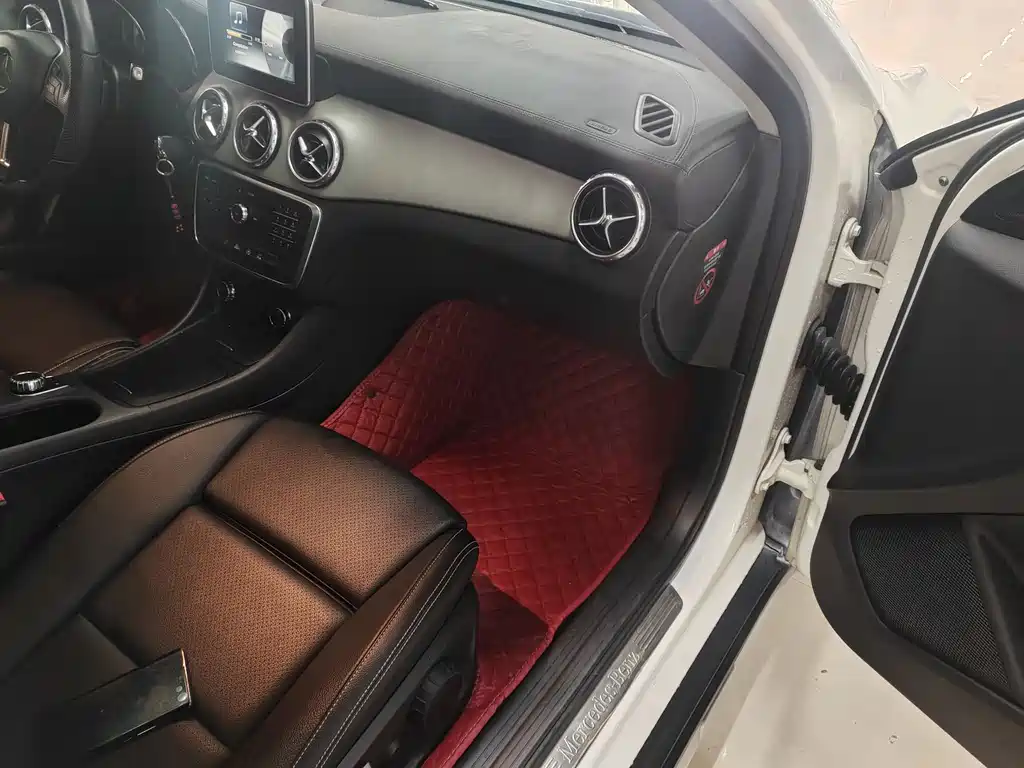 Mercedes-Benz GLA 2016 — фото 7