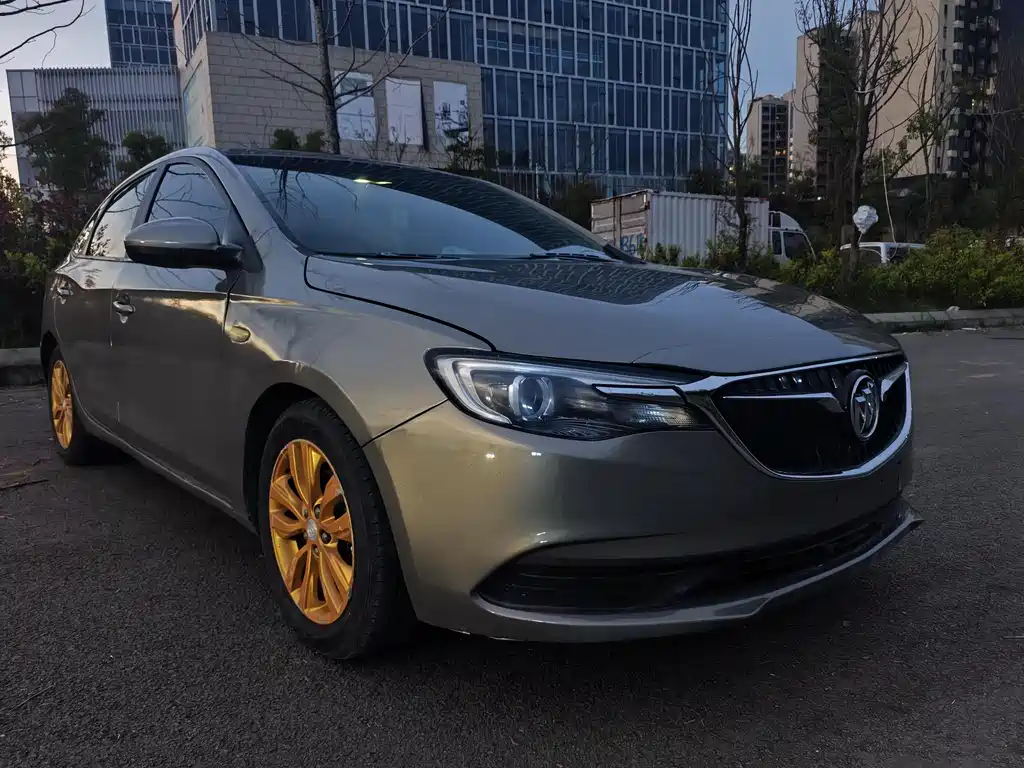 Buick Excelle 2018 — фото 4