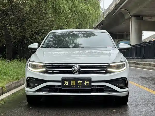 Volkswagen Bora 2023