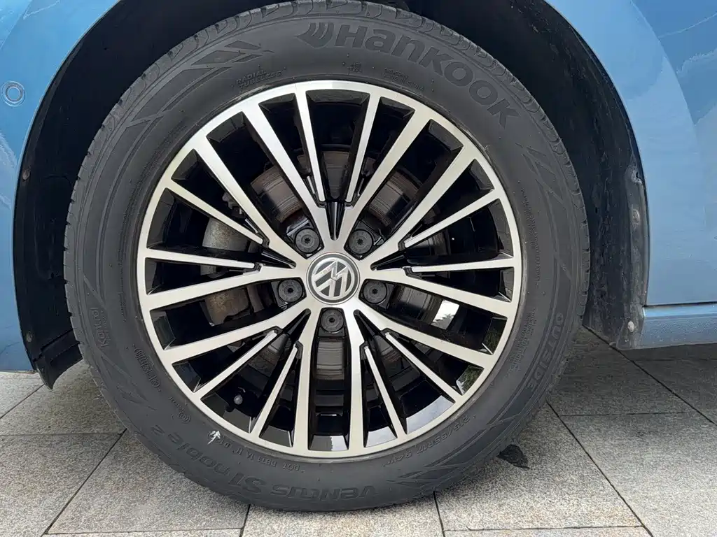Volkswagen Touran 2018 — фото 20