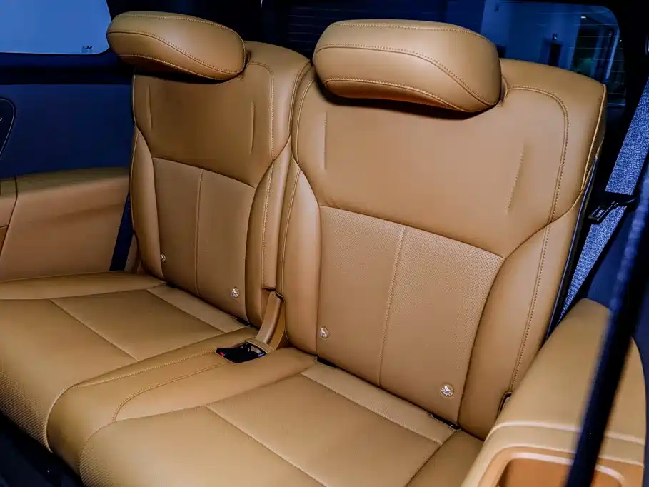 Li Auto i8 2025 — фото 11