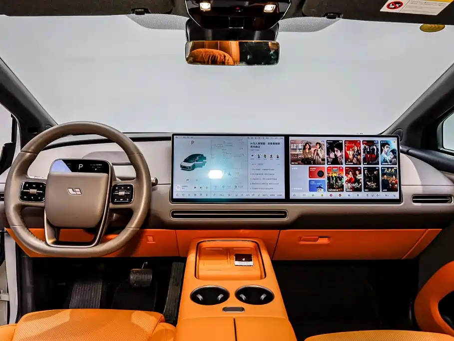 Li Auto i8 2025 — фото 18