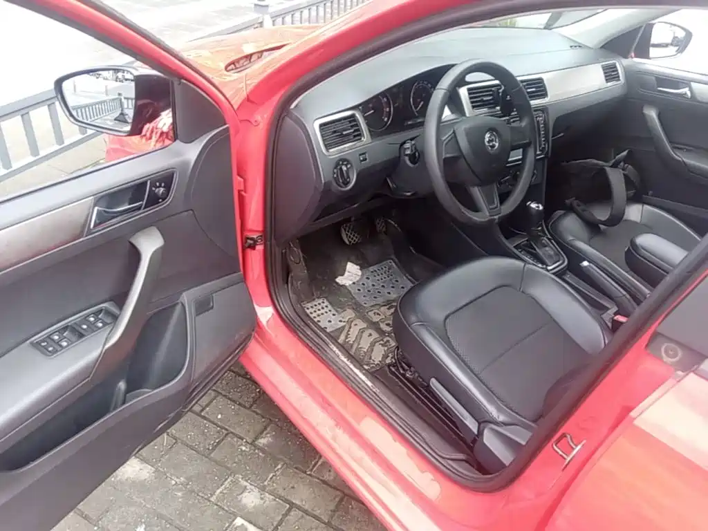 Skoda Rapid Spaceback 2014 — фото 16