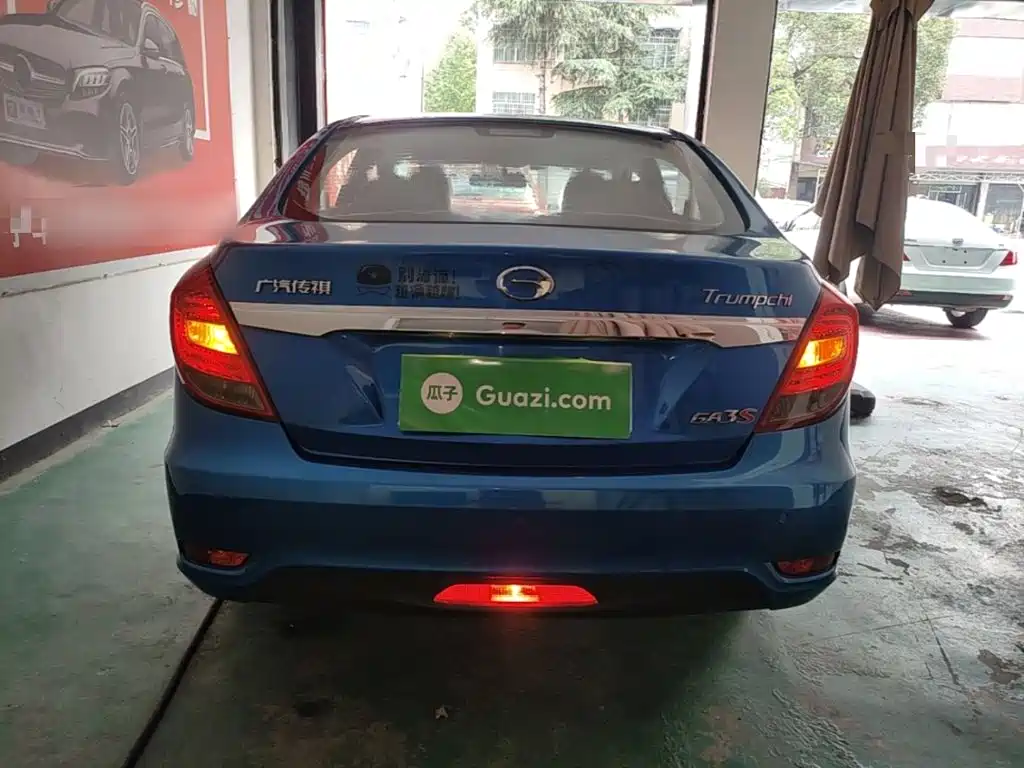 GAC Motor Trumpchi GA3S 2015