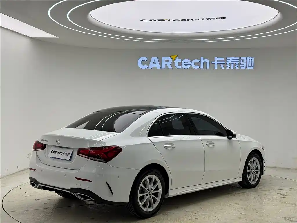 Mercedes-Benz A-Class 2022 — фото 4