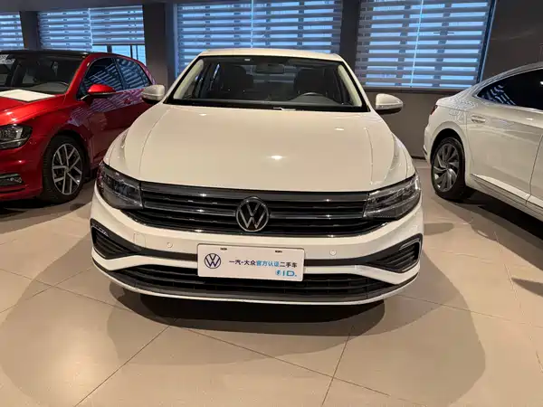 Volkswagen Bora 2023