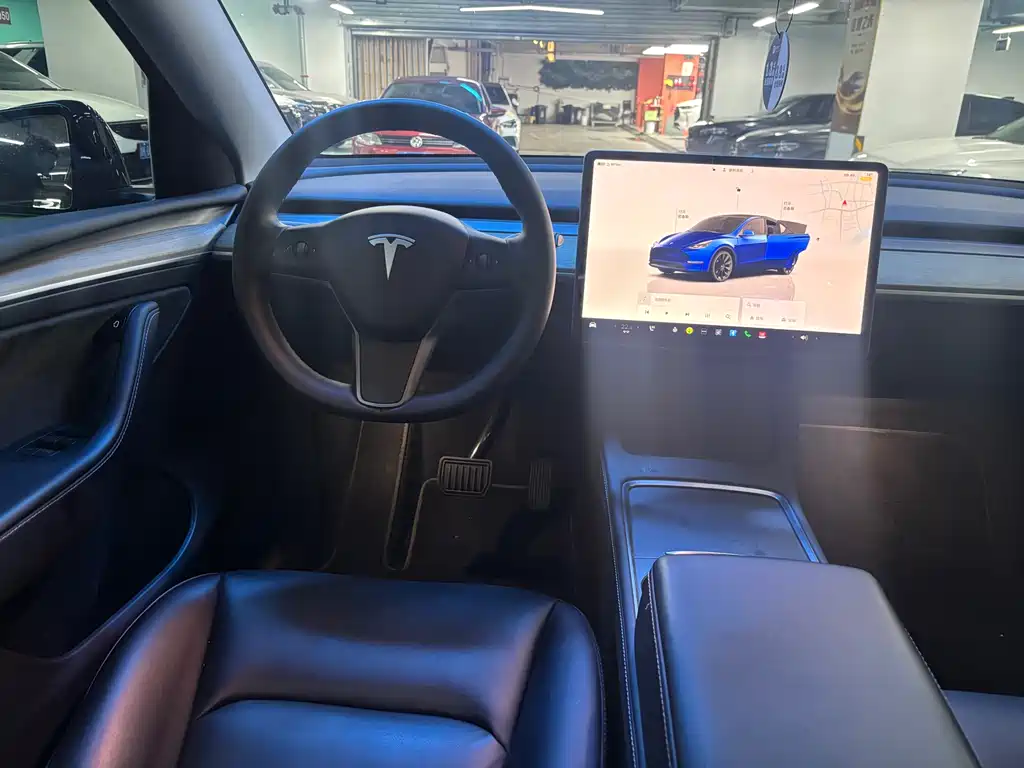 Tesla Model Y 2023 — фото 11