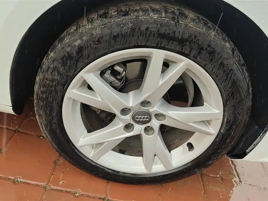 Audi A4L 2018