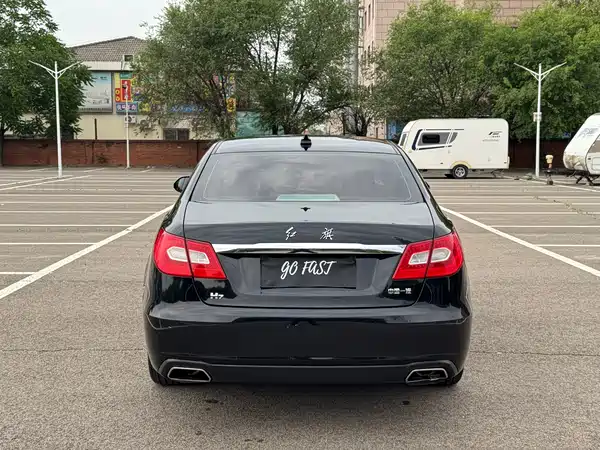 Hongqi H7 2013