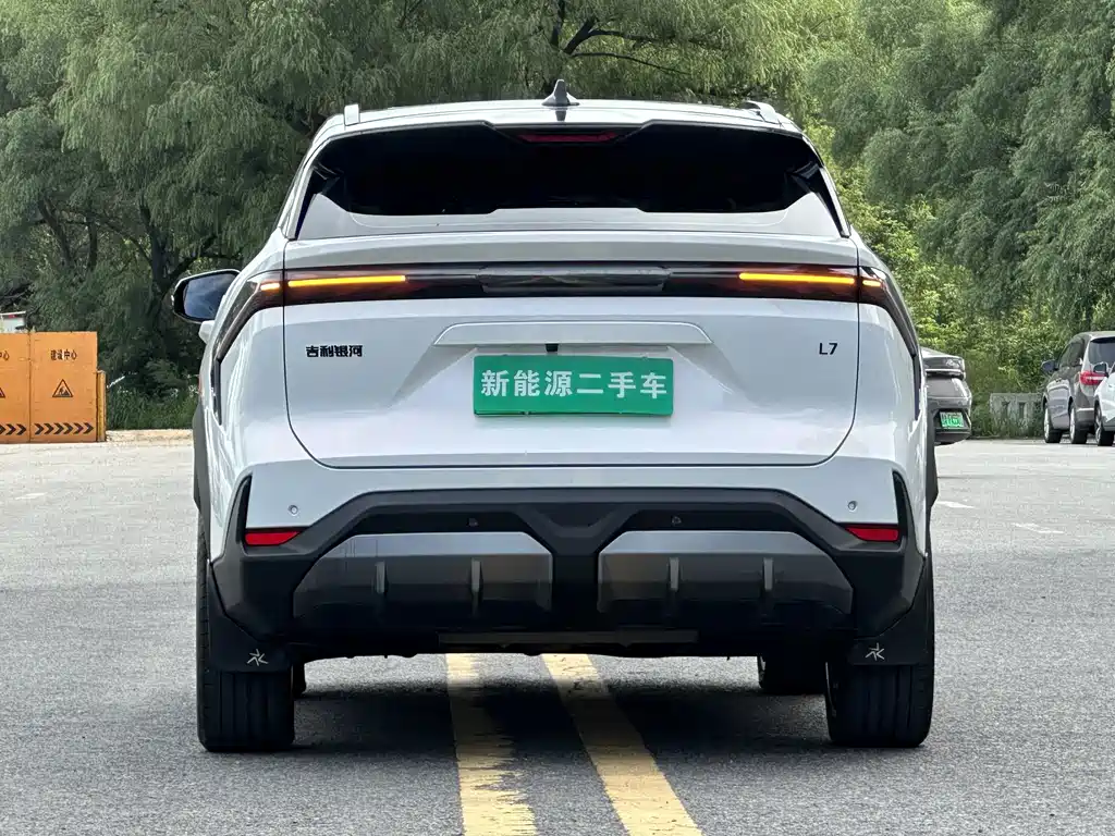 Geely Galaxy L7 2023 — фото 4