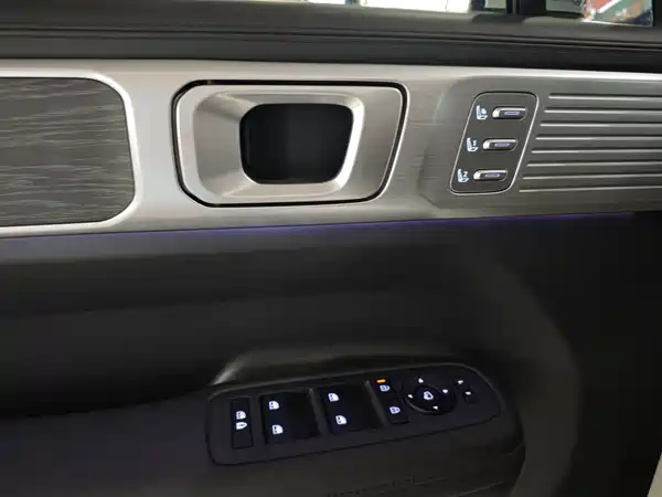 Hyundai Santa Fe 2025