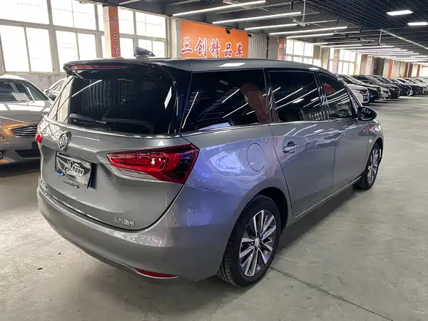 Buick GL6 2020