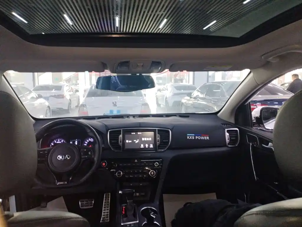 Kia KX5 2017 — фото 14