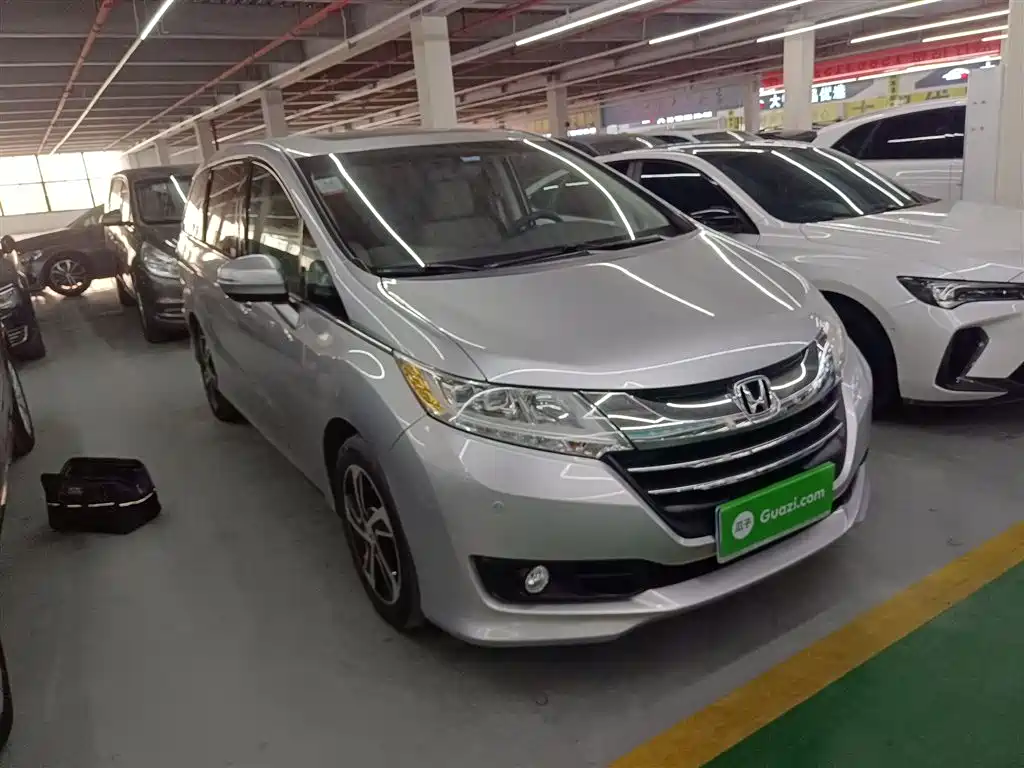 Honda Odyssey 2015 — фото 22