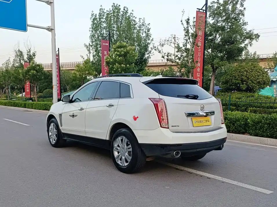 Cadillac SRX 2013 — фото 2