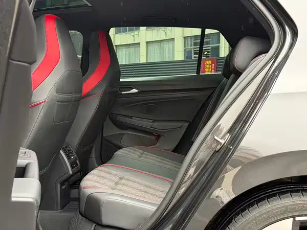 Volkswagen Golf GTI 2023