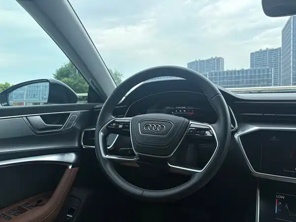 Audi A7L 2024
