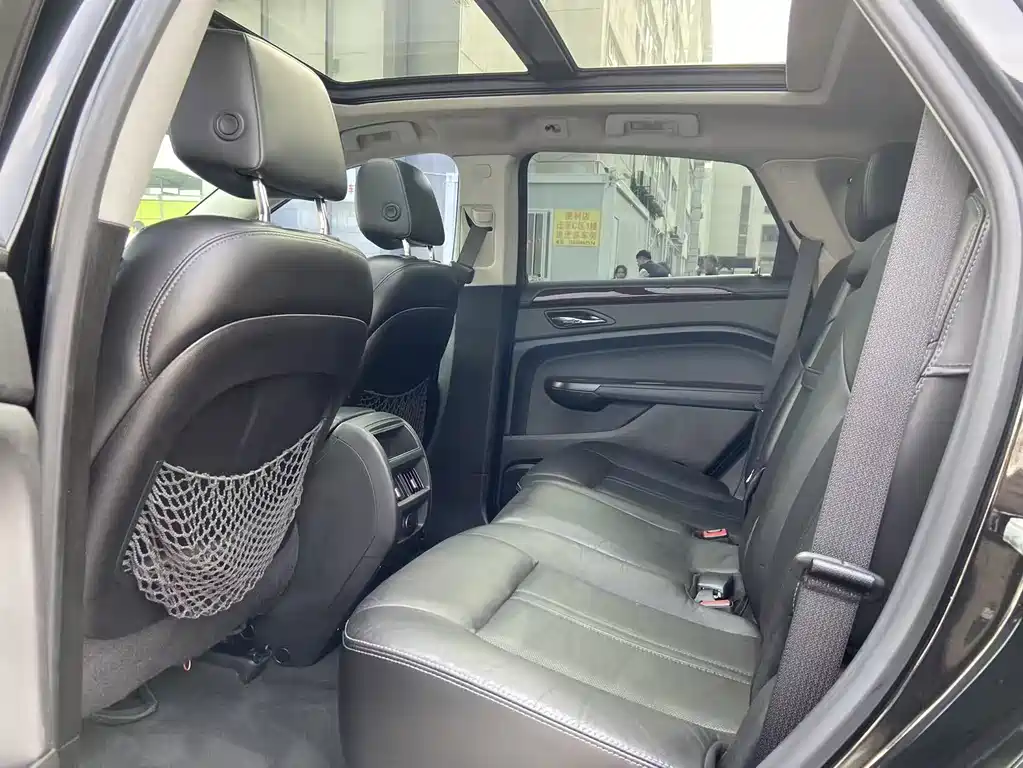 Cadillac SRX 2013 — фото 15