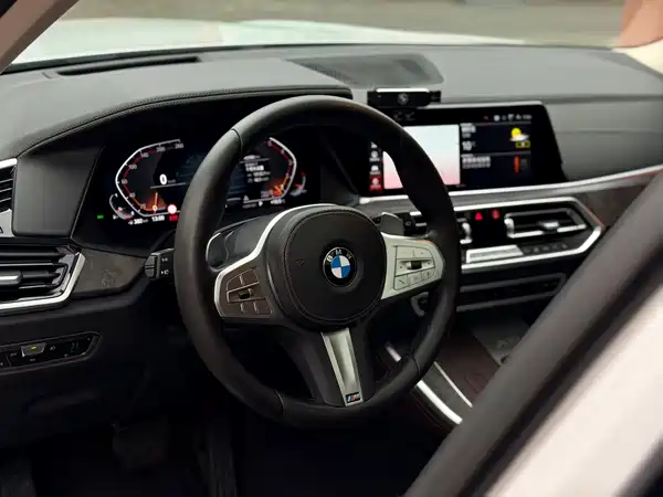 BMW X5 2023