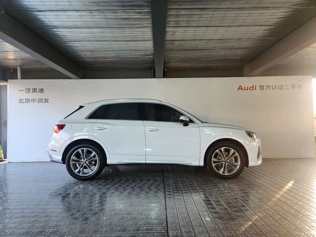 Audi Q3 2023 — фото 3