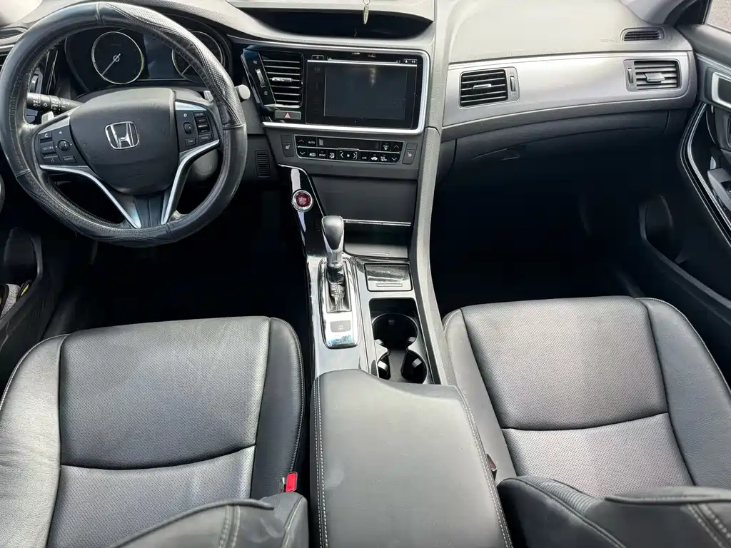 Honda Spirior 2018 — фото 5