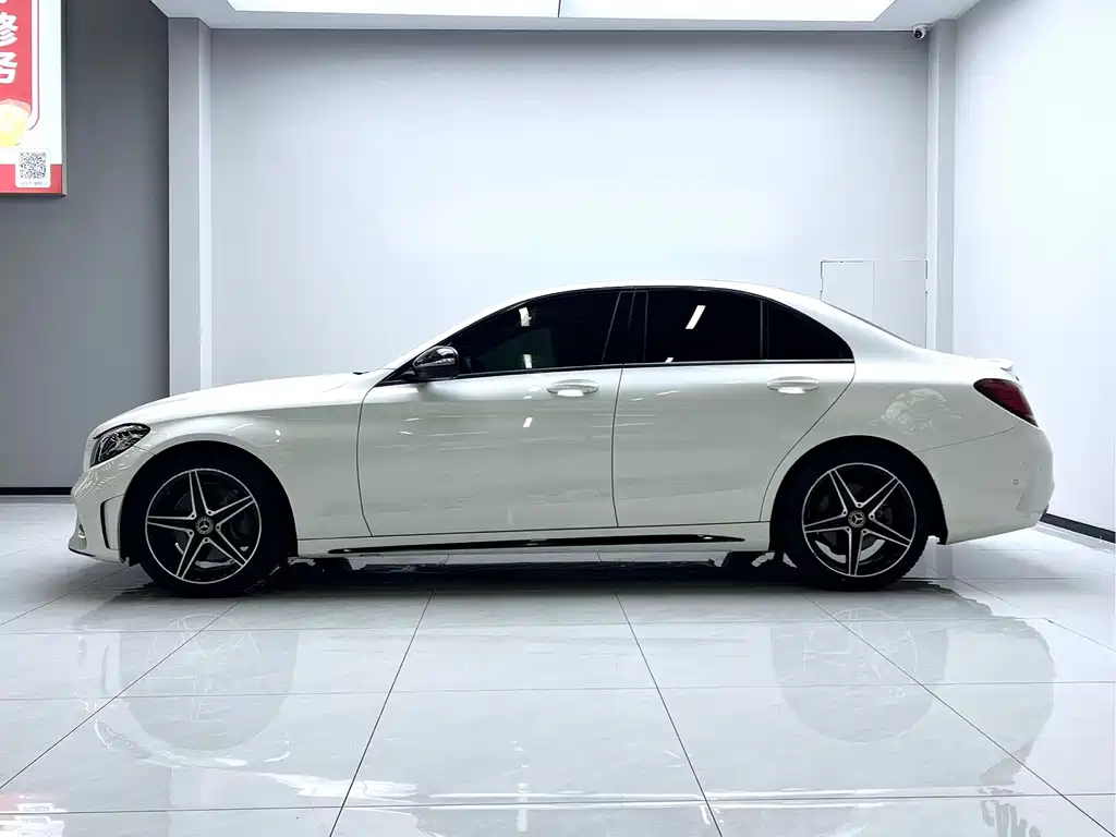 Mercedes-Benz C-Class 2020 — фото 4