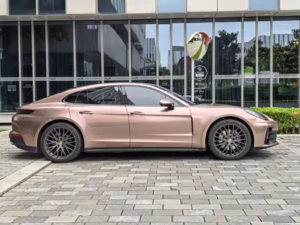 Porsche Panamera 2024