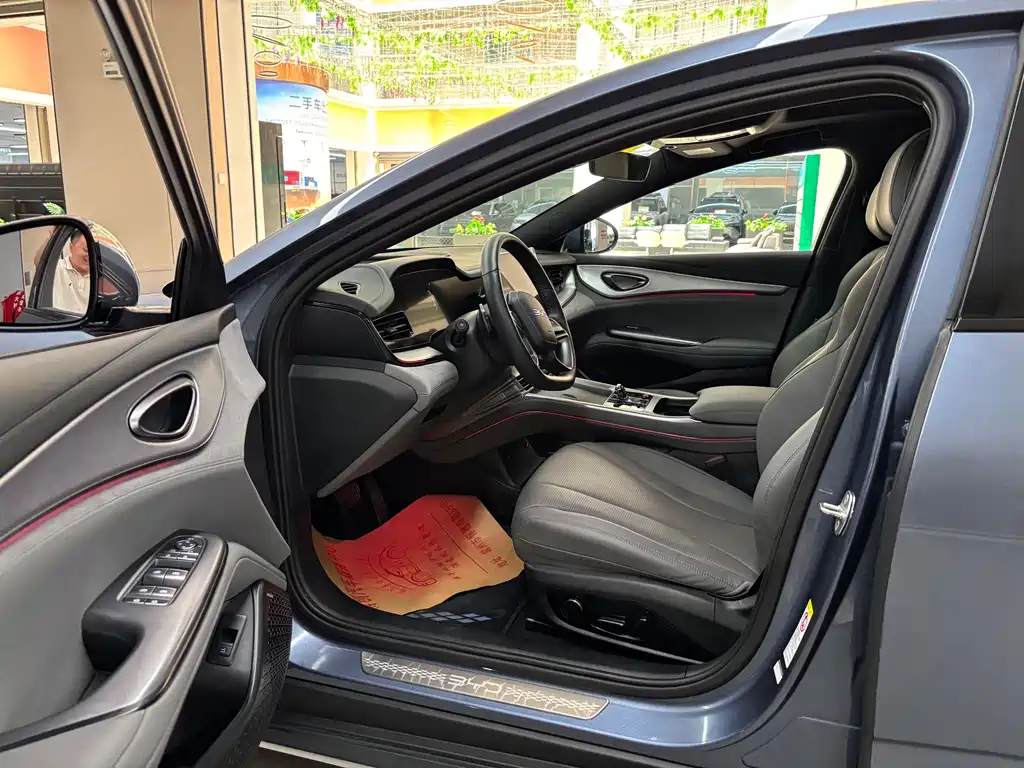 BYD Seal 07 DM-i 2025 — фото 10