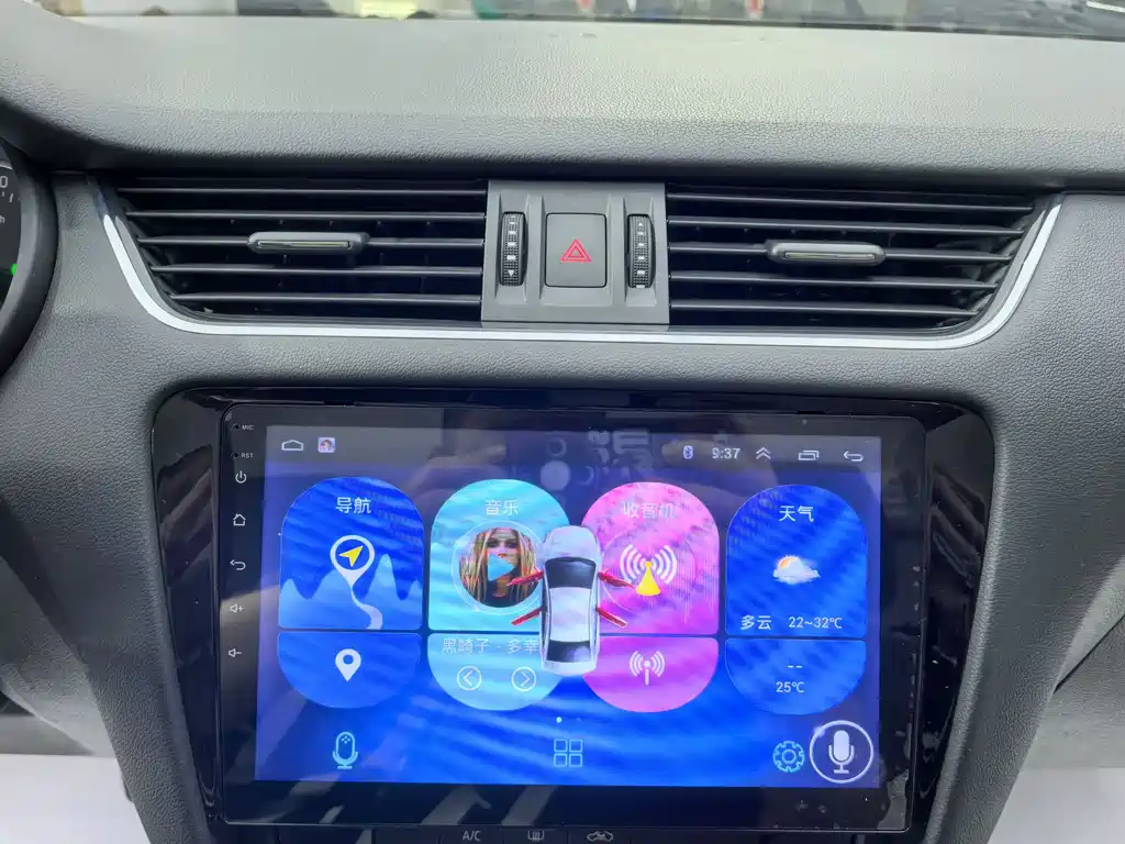 Skoda Octavia 2015 — фото 12
