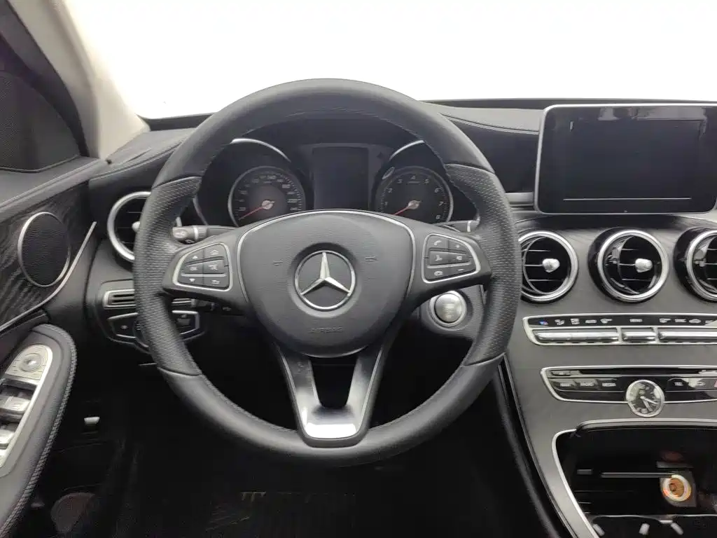 Mercedes-Benz C-Class 2017 — фото 11