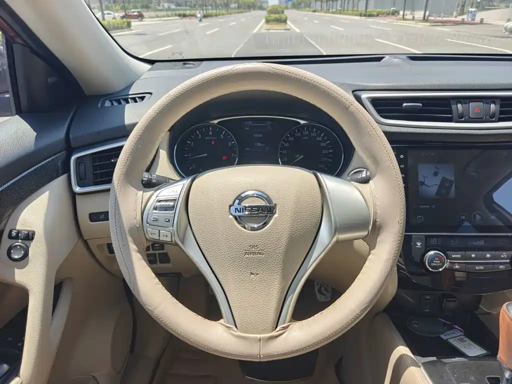 Nissan X-Trail 2015