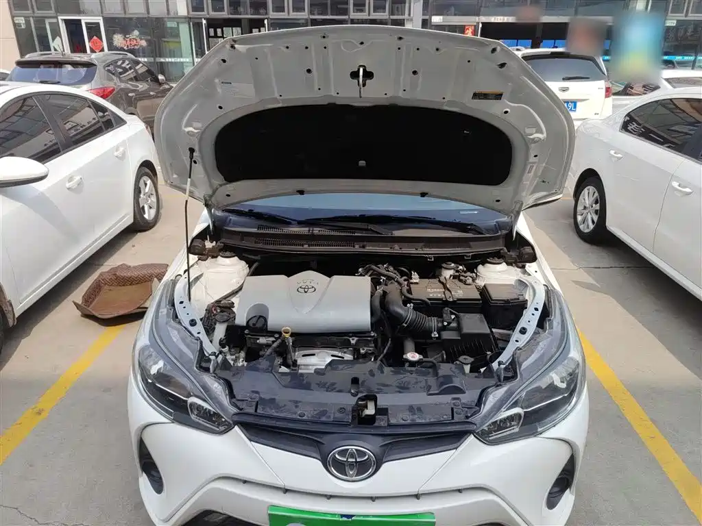 Toyota Yaris L 2019 — фото 20