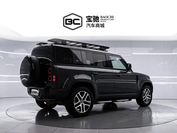 Land Rover Defender 2023