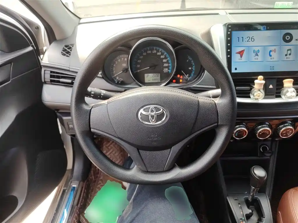 Toyota Yaris L 2019 — фото 11
