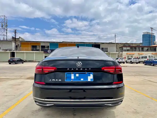 Volkswagen Passat 2023