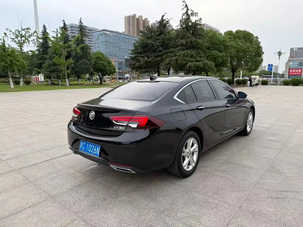 Buick Regal 2020 — фото 9