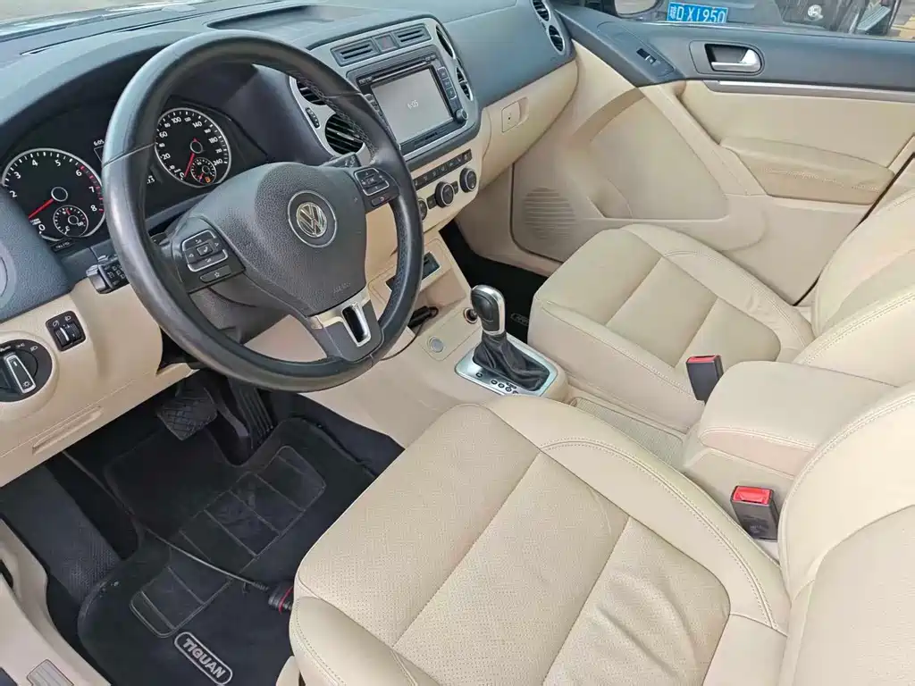 Volkswagen Tiguan 2015 — фото 10