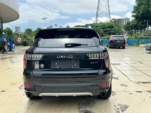 Lynk & Co 01 EM-P 2018