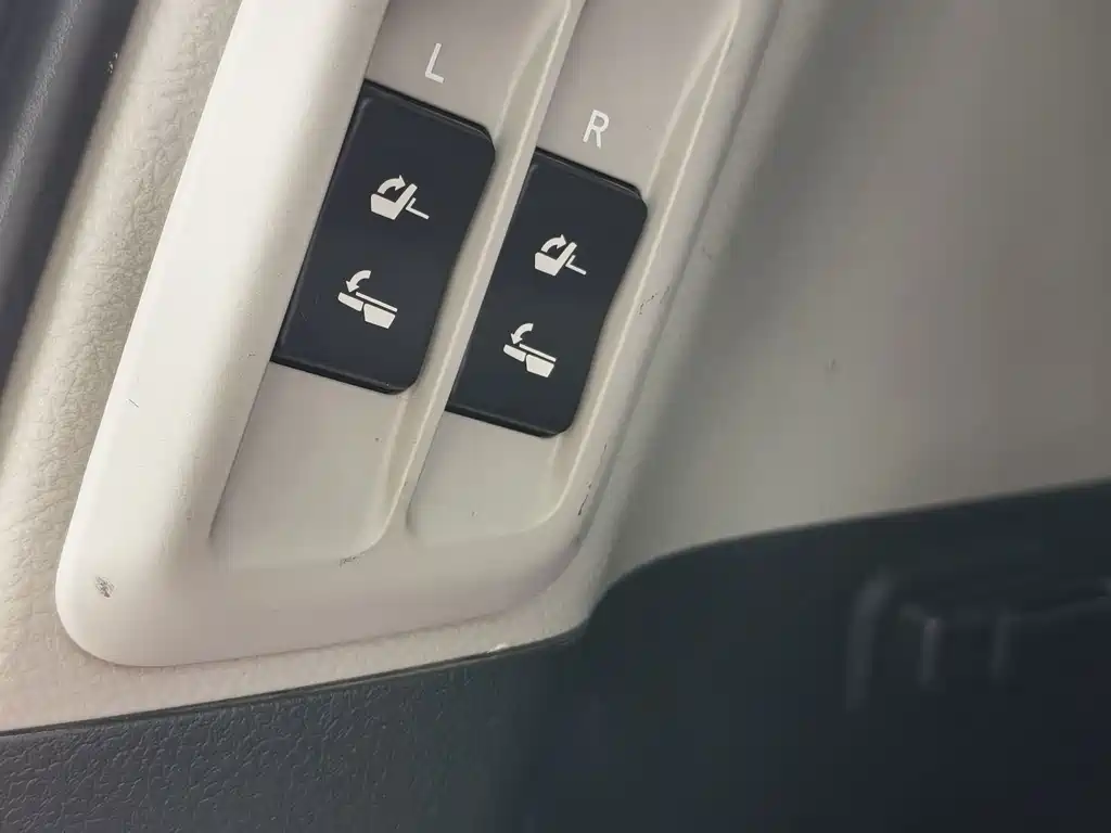Toyota Prado 2018 — фото 17