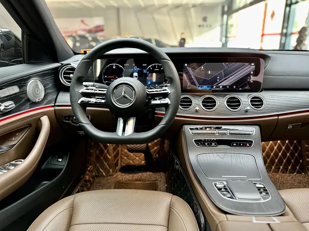 Mercedes-Benz E-Class 2022 — фото 5