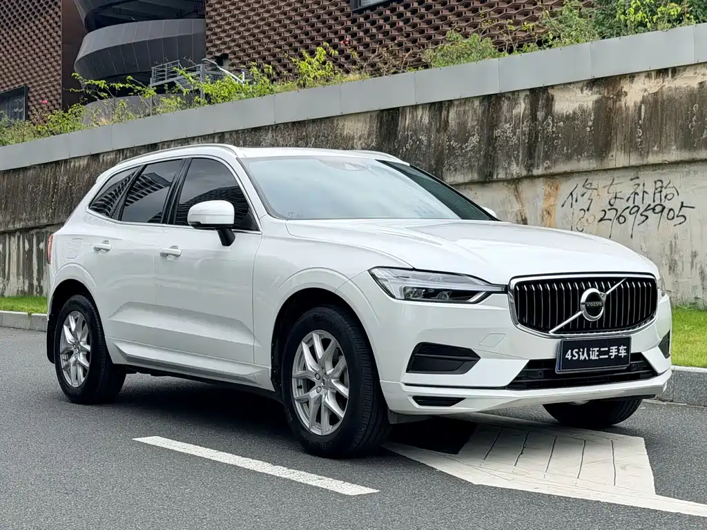 Volvo XC60 2019 — фото 2