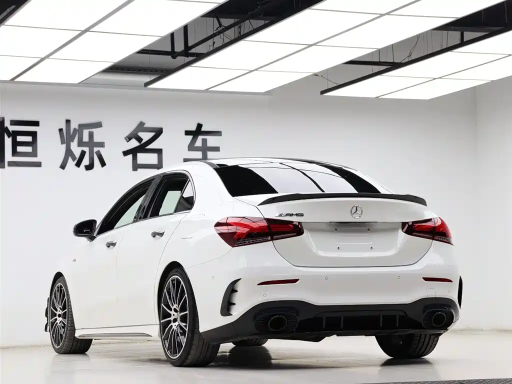 Mercedes-Benz A-Class AMG 2023 — фото 25