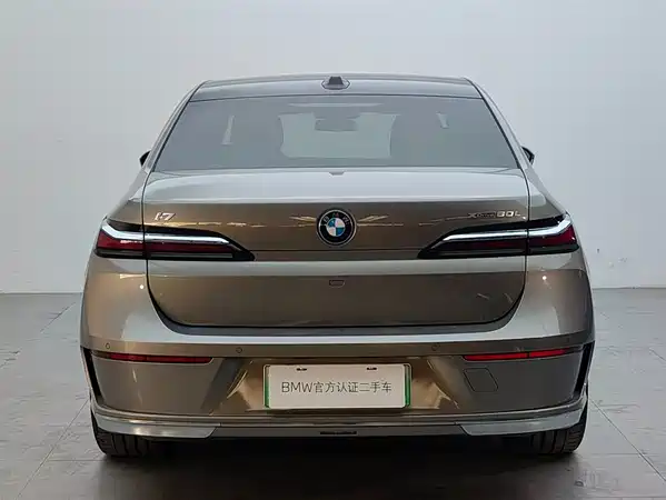 BMW i7 2023